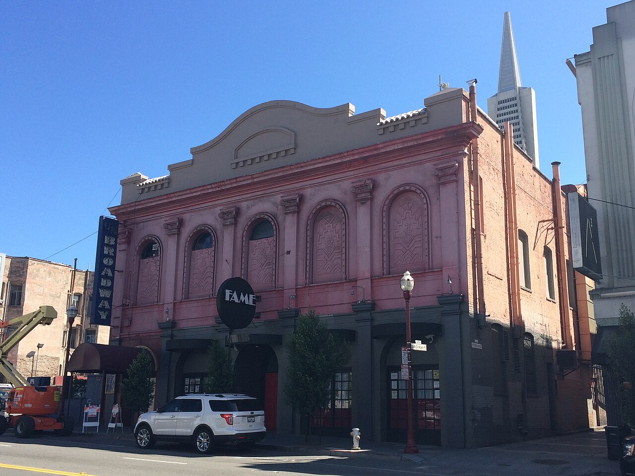435 Broadway, home of Mabuhay Gardens, in a later chapter of the building's life